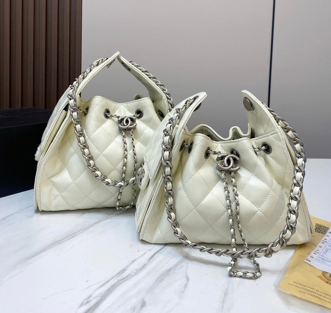 Chanel 25 - Silver Chain