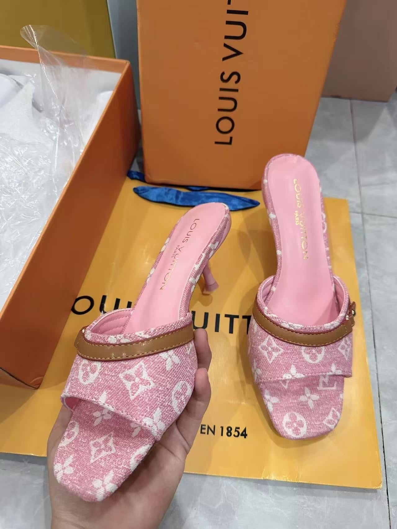 louis vuitton denim kitten heels