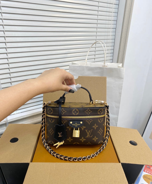 louis vanity bag