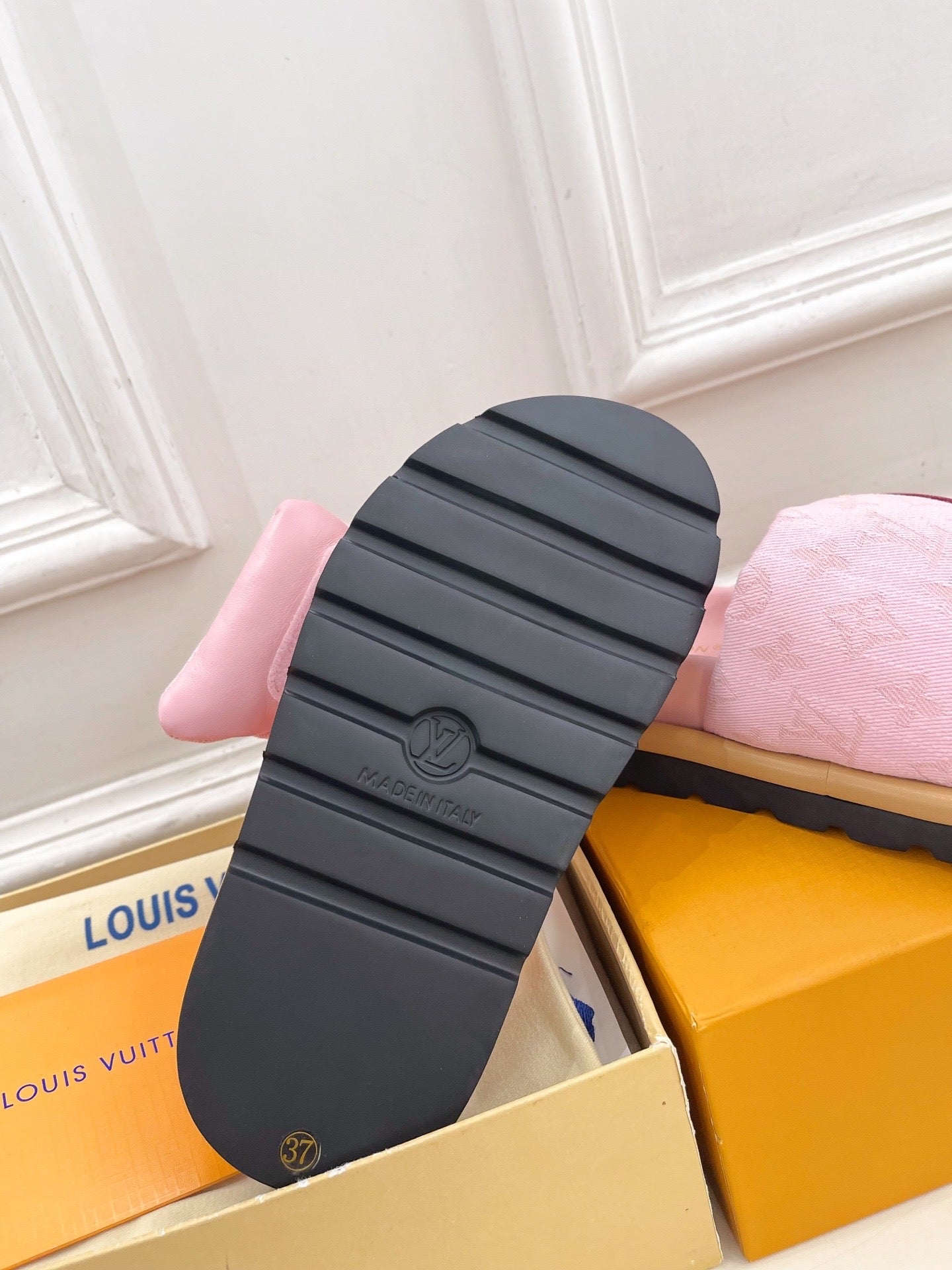 louis vuitton sandals