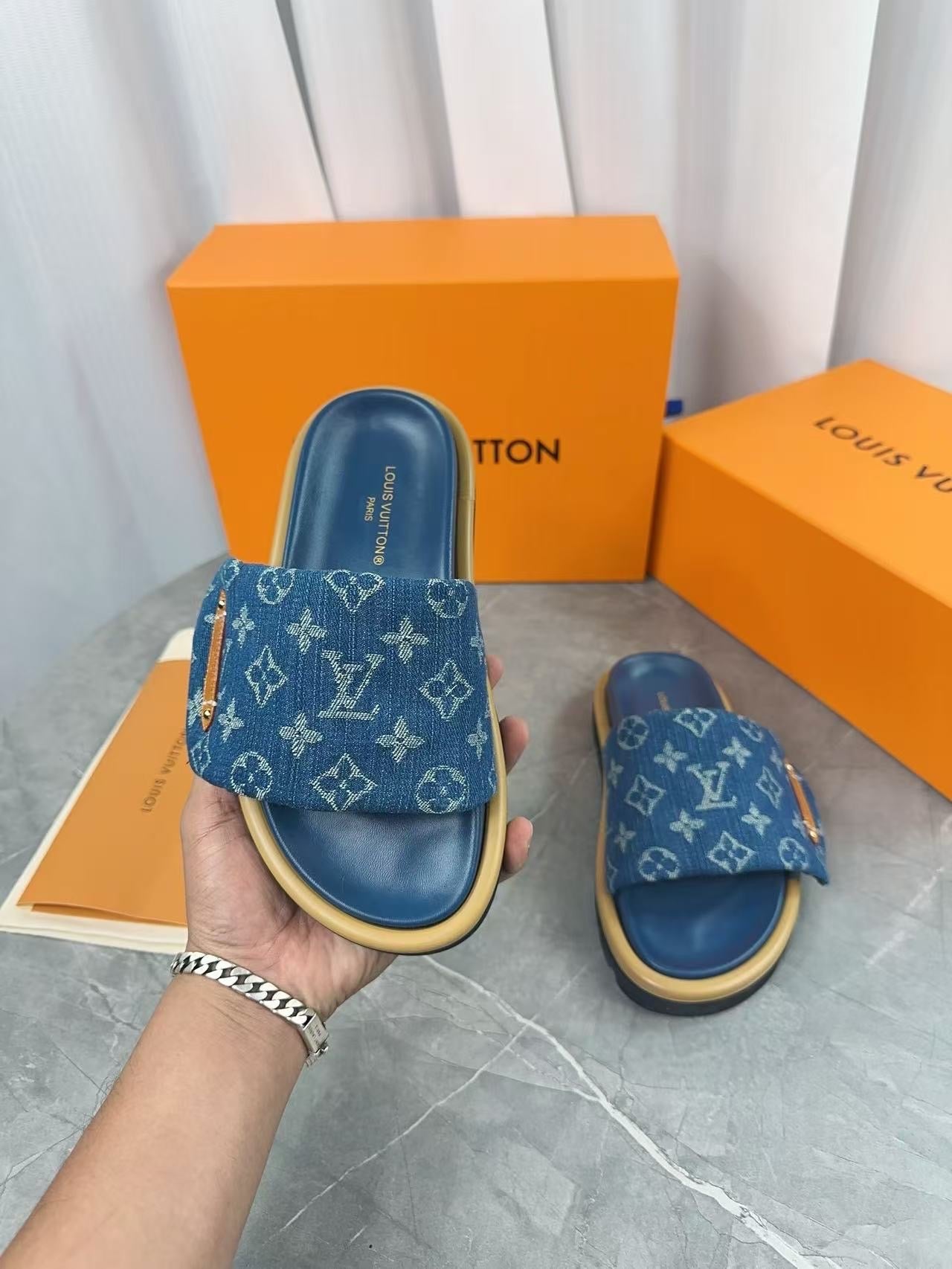 louis V denim sliders