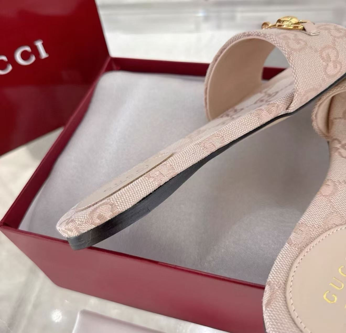 gucci sandals