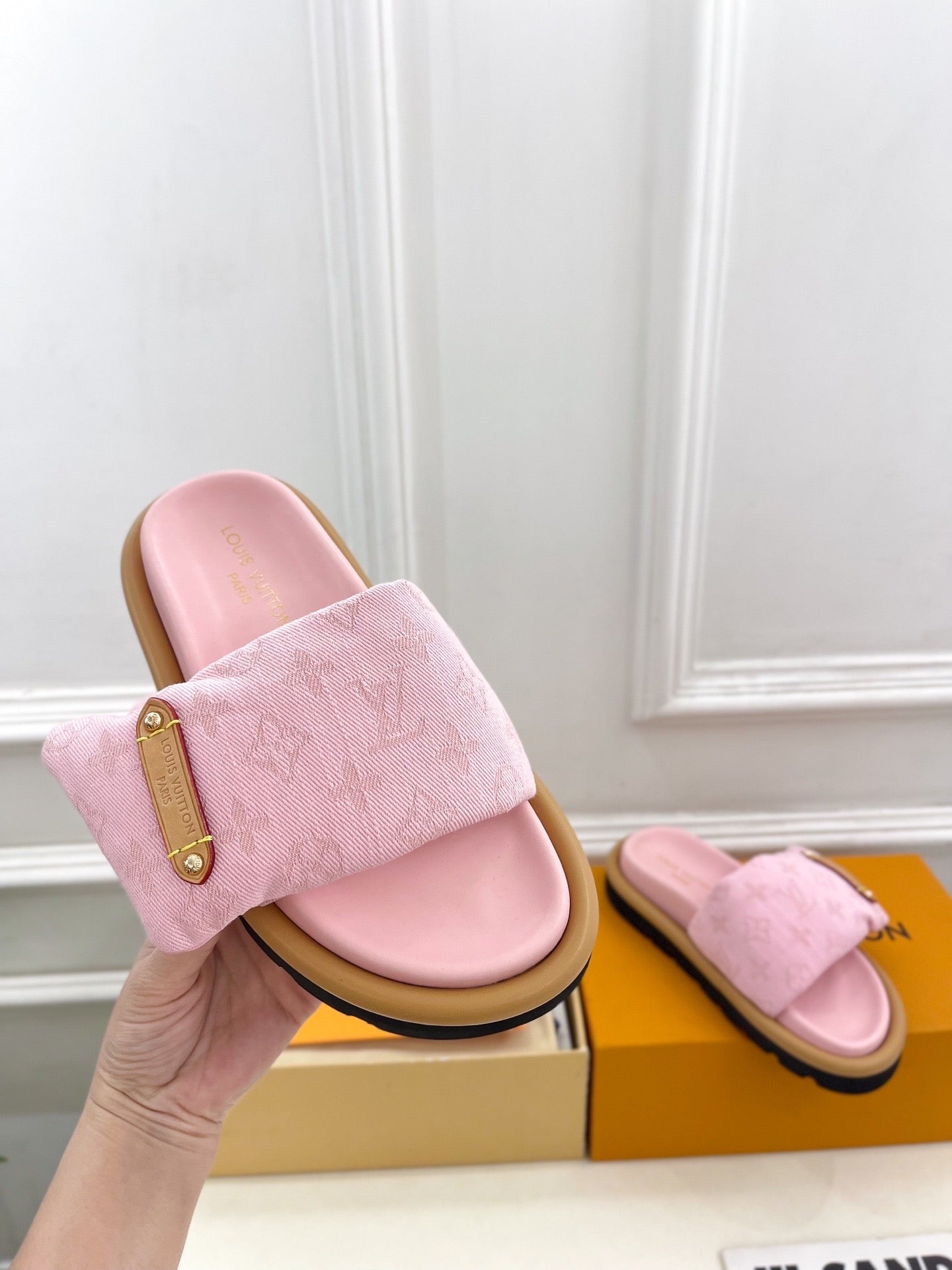 louis vuitton sandals